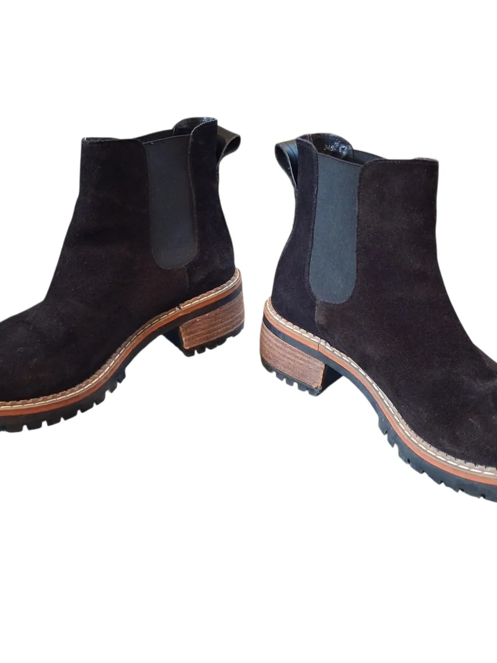 Women's Bertuchi Black Suede Chelsea Boots with Lug Sole Size 39